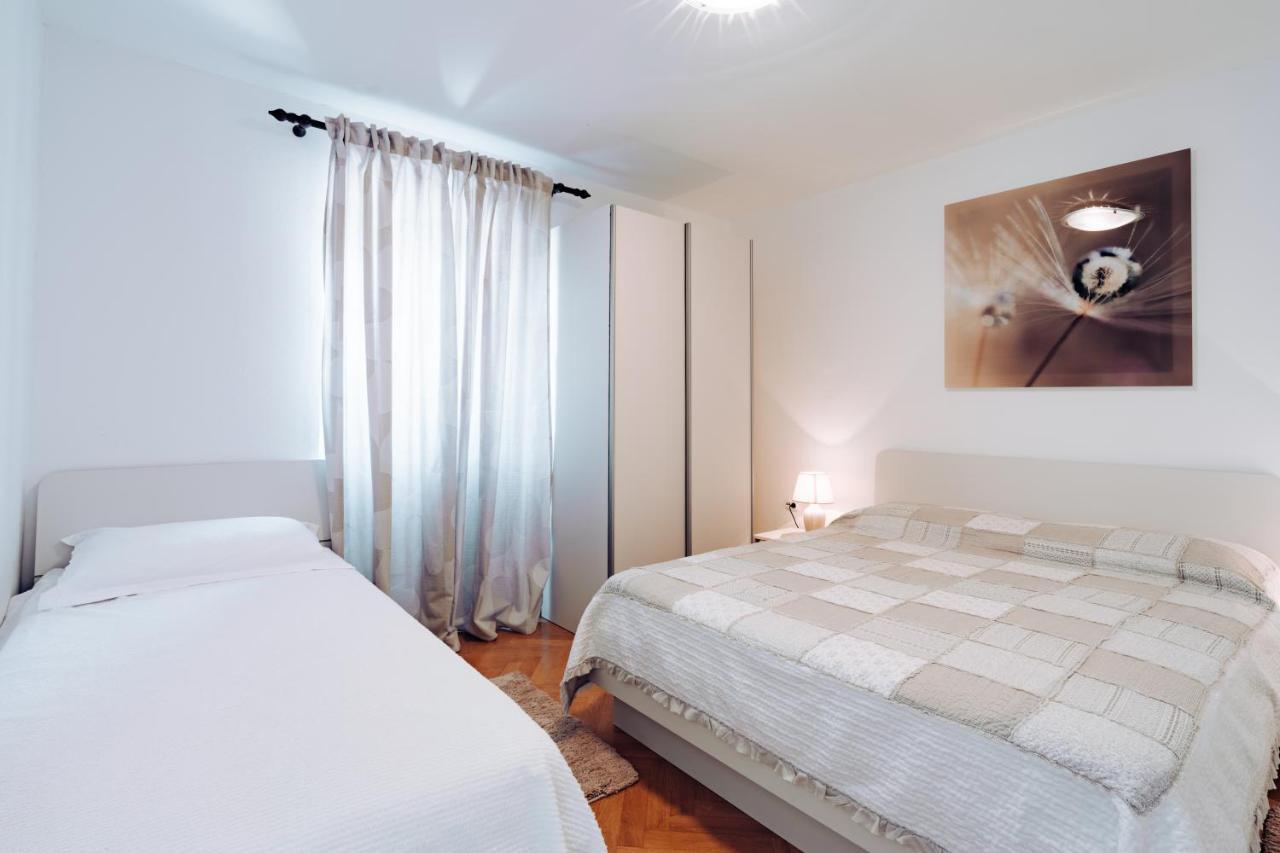 Guest House Sakarun Велі-Рат Екстер'єр фото